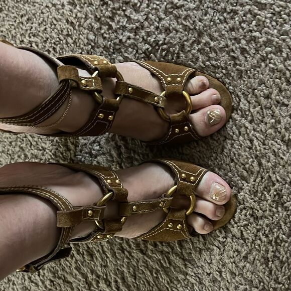 Prada heels - Picture 5 of 6